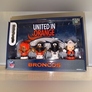 NEW Fisher Price NFL Football Denver Broncos Collector Little People Series 1